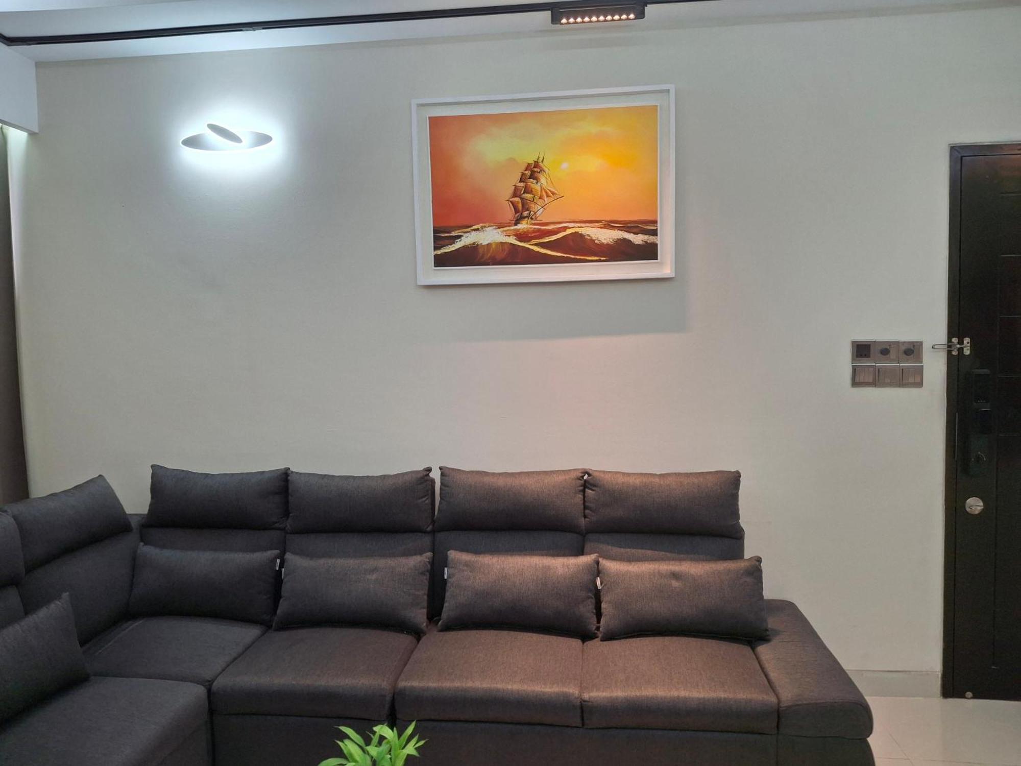 Elegant Secured Family Apartment With Open Space Dhaka Ngoại thất bức ảnh