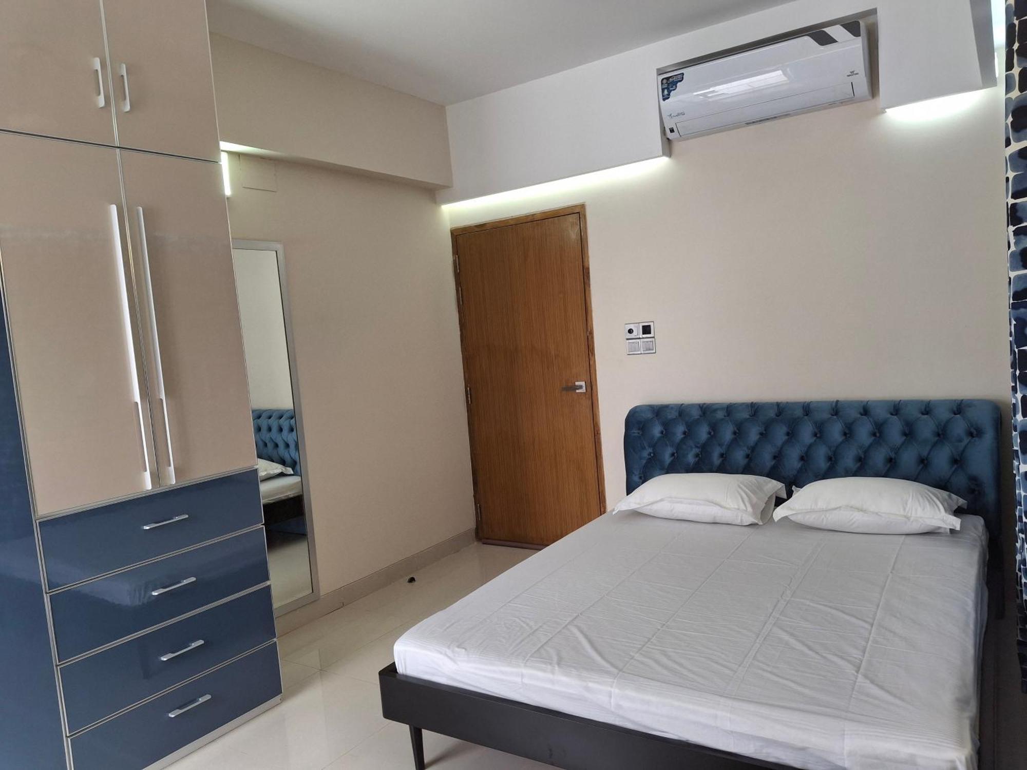 Elegant Secured Family Apartment With Open Space Dhaka Ngoại thất bức ảnh