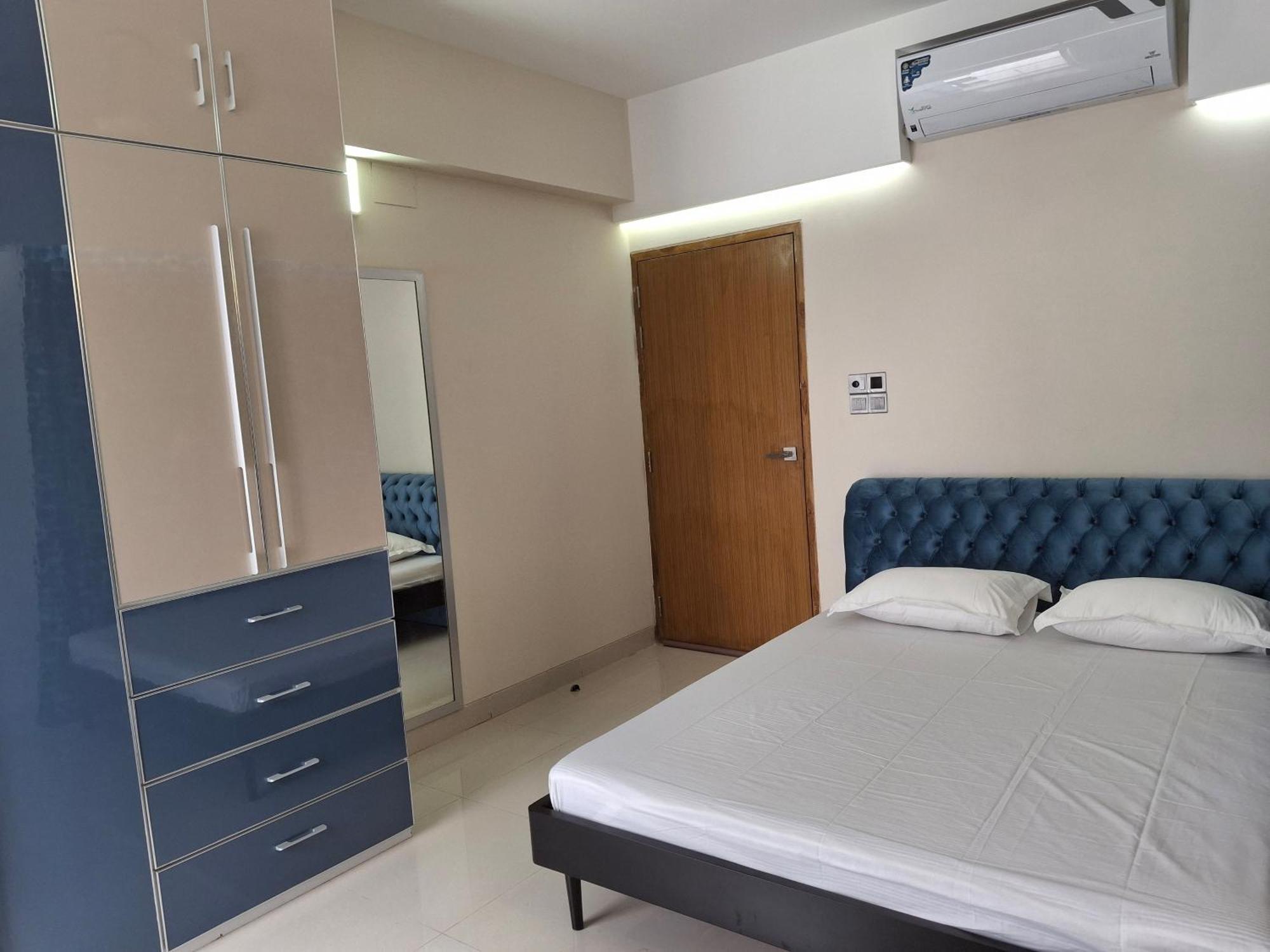 Elegant Secured Family Apartment With Open Space Dhaka Ngoại thất bức ảnh