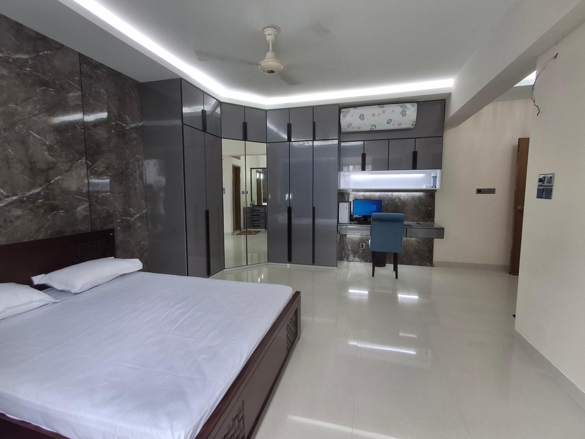 Elegant Secured Family Apartment With Open Space Dhaka Ngoại thất bức ảnh