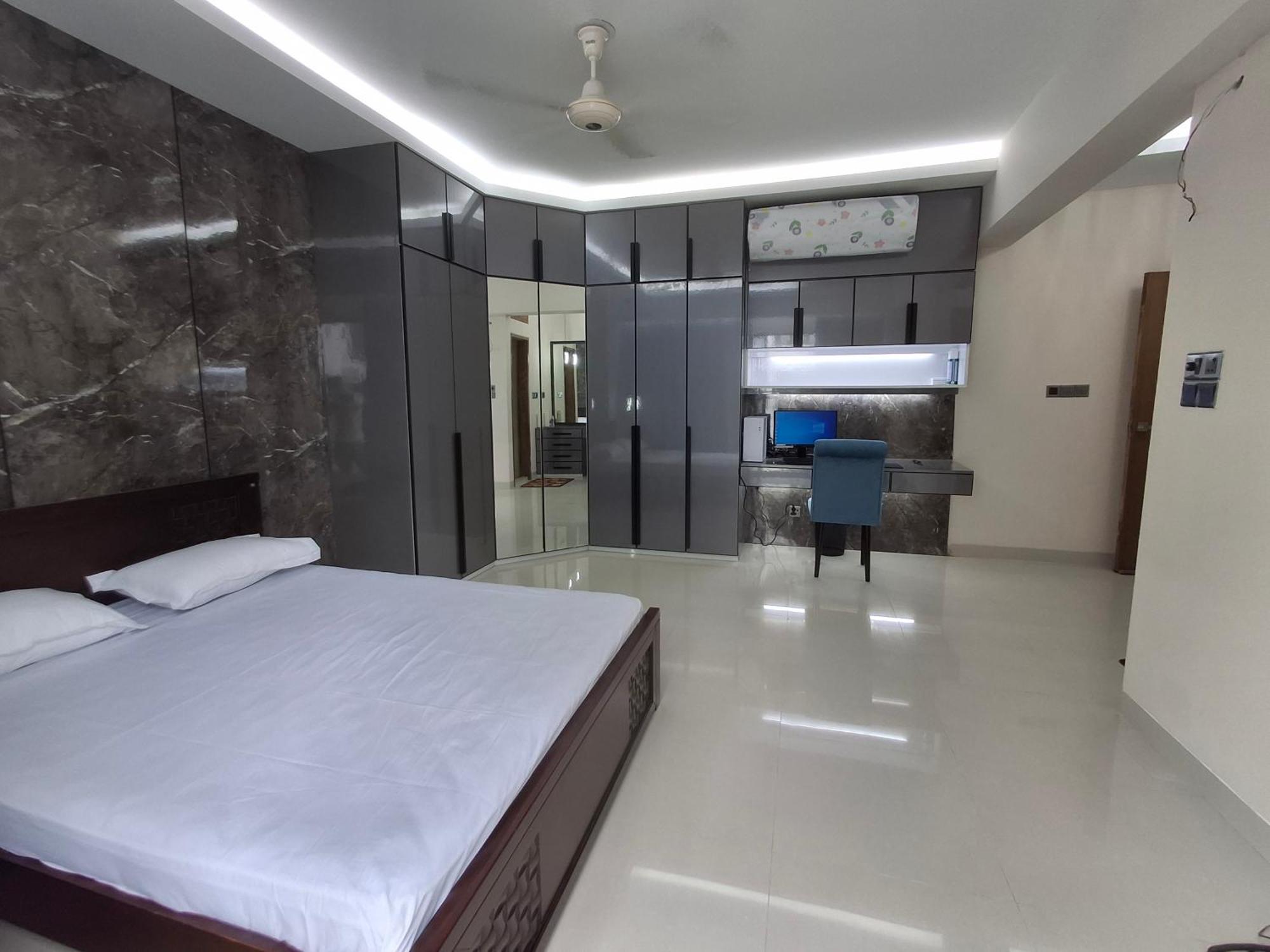 Elegant Secured Family Apartment With Open Space Dhaka Ngoại thất bức ảnh