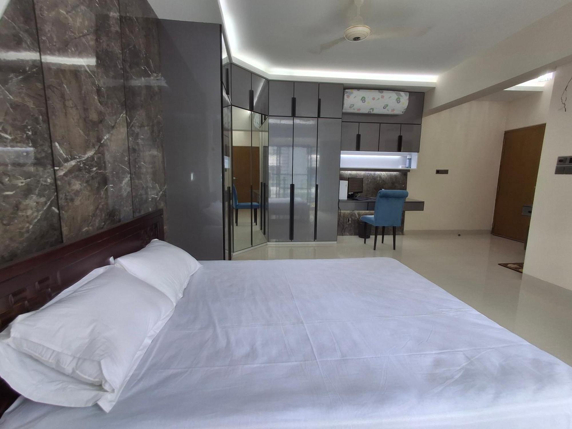 Elegant Secured Family Apartment With Open Space Dhaka Ngoại thất bức ảnh