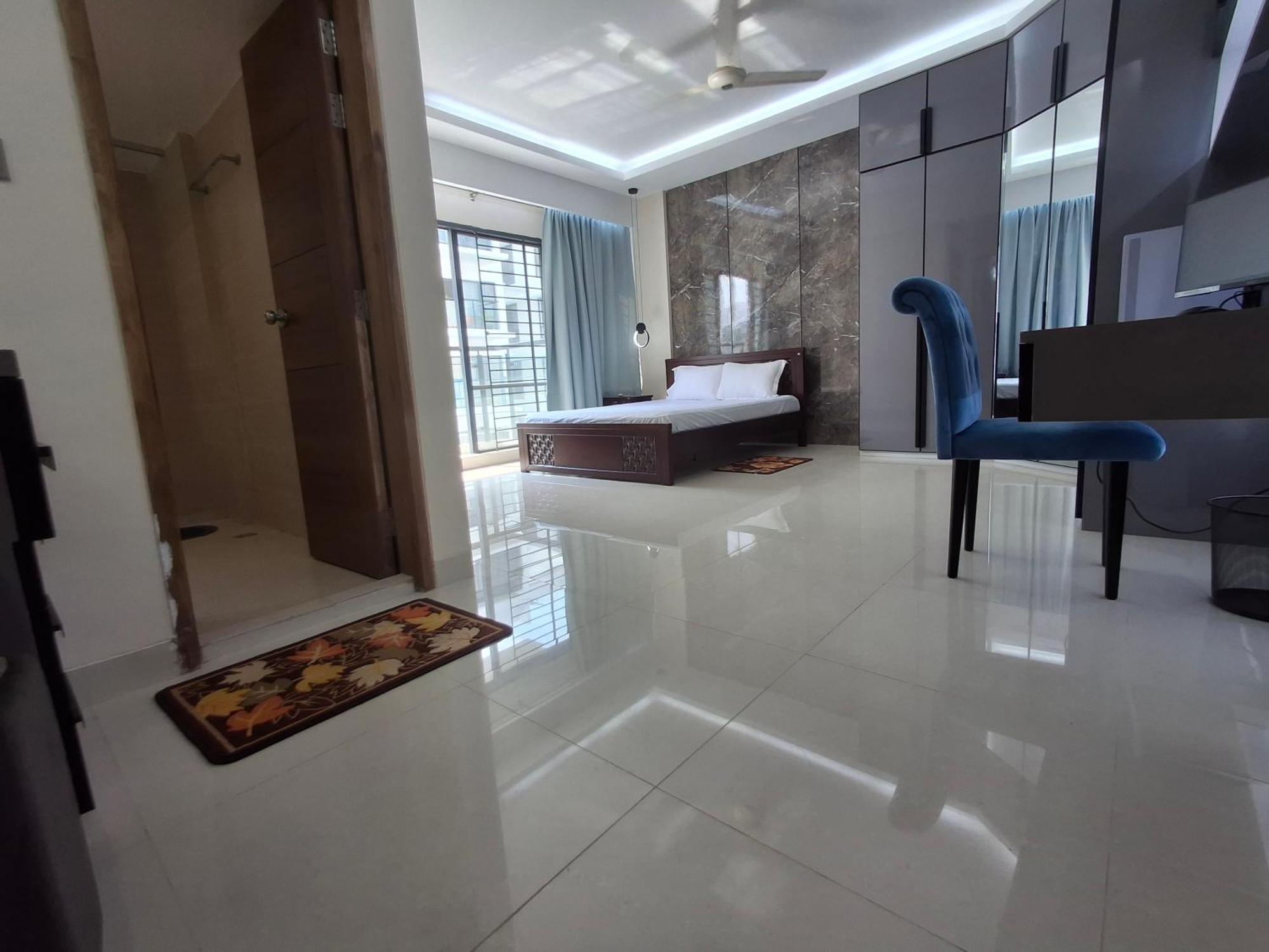 Elegant Secured Family Apartment With Open Space Dhaka Ngoại thất bức ảnh